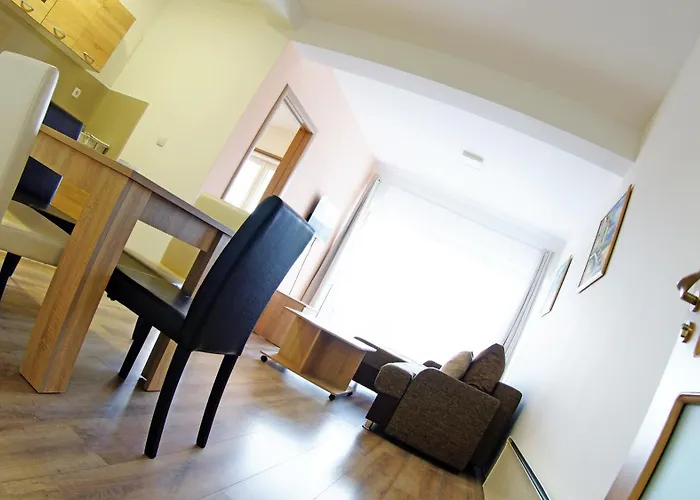 Apartments Bramar