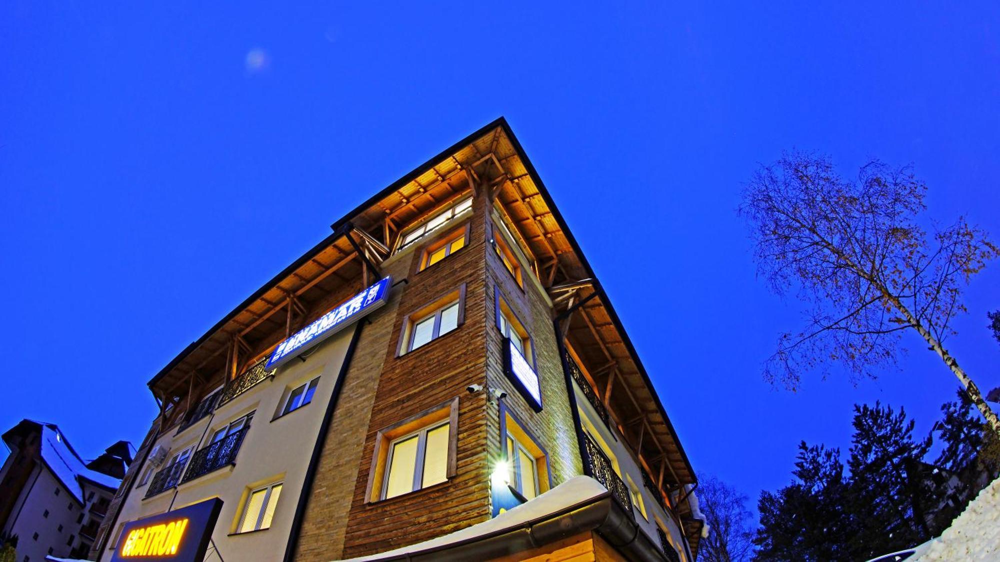 Bramar Apartment